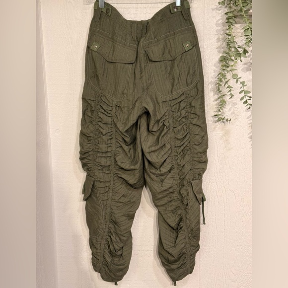 Scorpio Shirred Mid-Rise Pants NWOT lichen - Picture 3 of 7